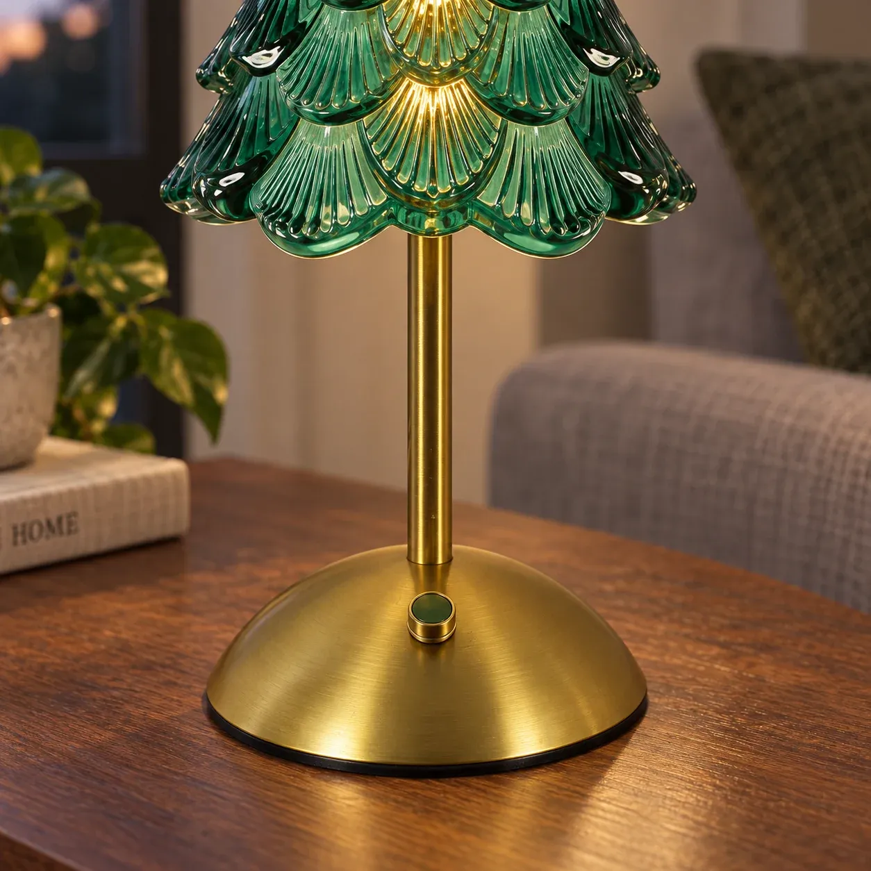 Winona Glass Table Lamp - Dark green - detail photograph