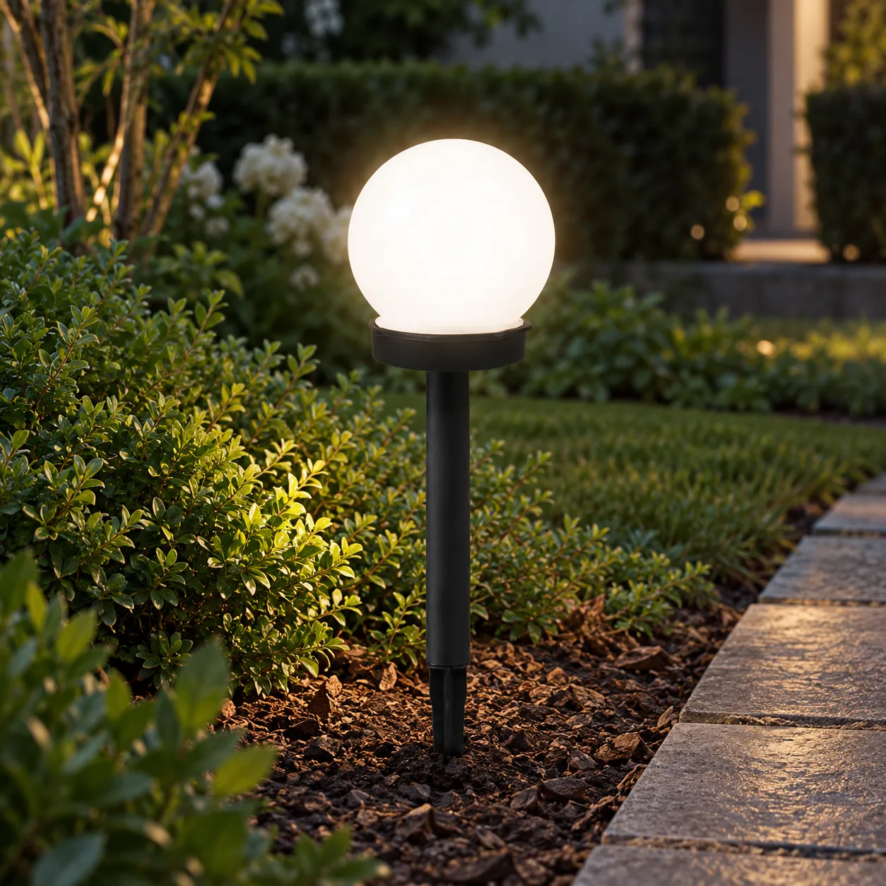 Lena Globe Pathway Light