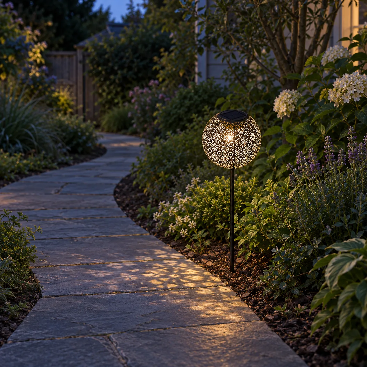 Felicity Pattern Garden Light; Standard; use view