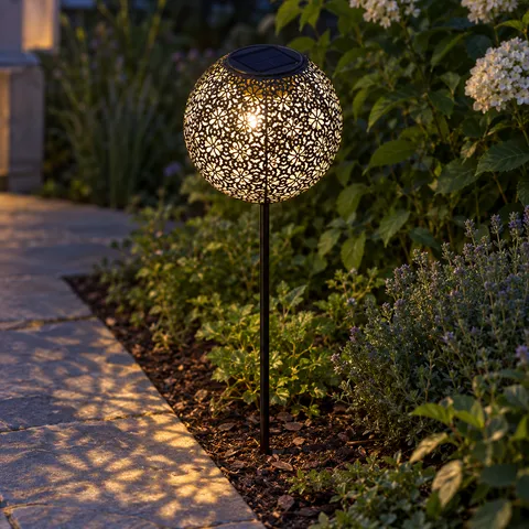 Felicity Pattern Garden Light