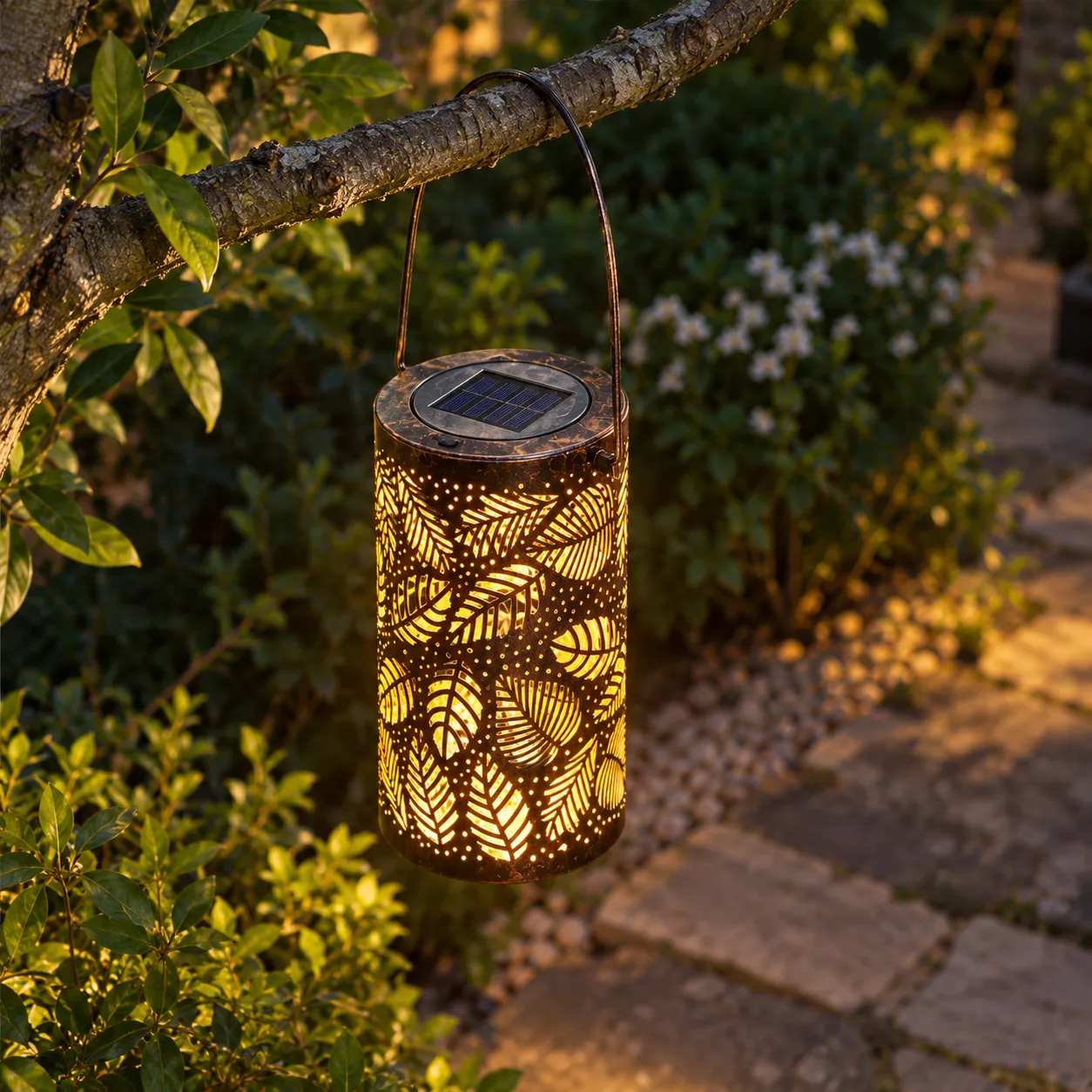Simon Leaf Lantern; use view