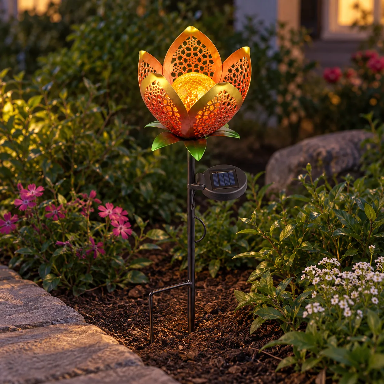 Penelope Flower Garden Light