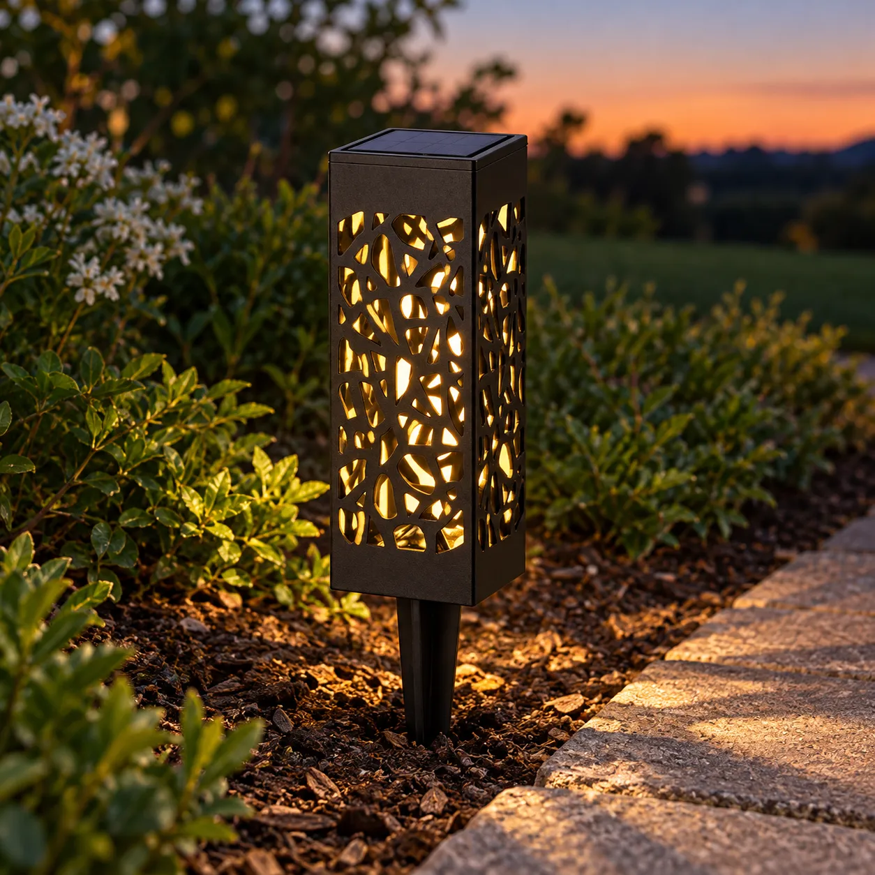 Genevieve Pattern Stake Light — 1 Lamp — lead